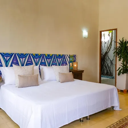 Casa Bustamante Boutique Hotel 4*