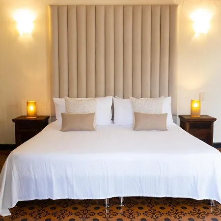 Casa Bustamante Boutique 4*