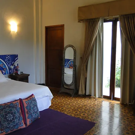 Casa Bustamante Boutique 4*