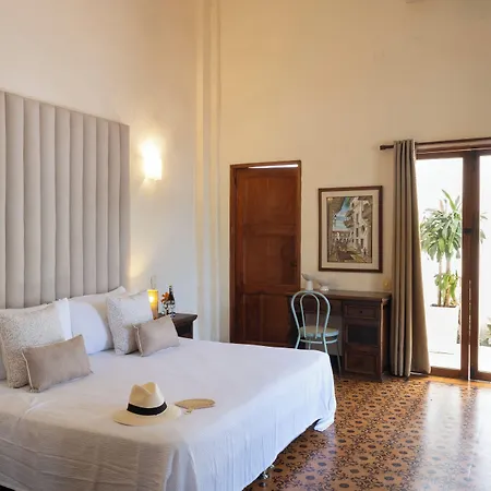 Casa Bustamante Boutique 4*